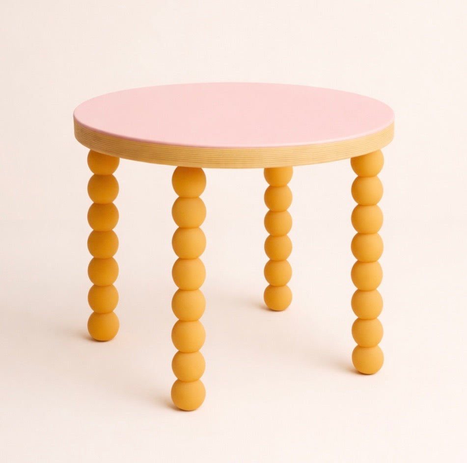 Design table with balls